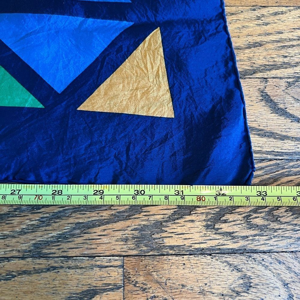 Colorful Geometric Pattern Scarf - Picture 3 of 4